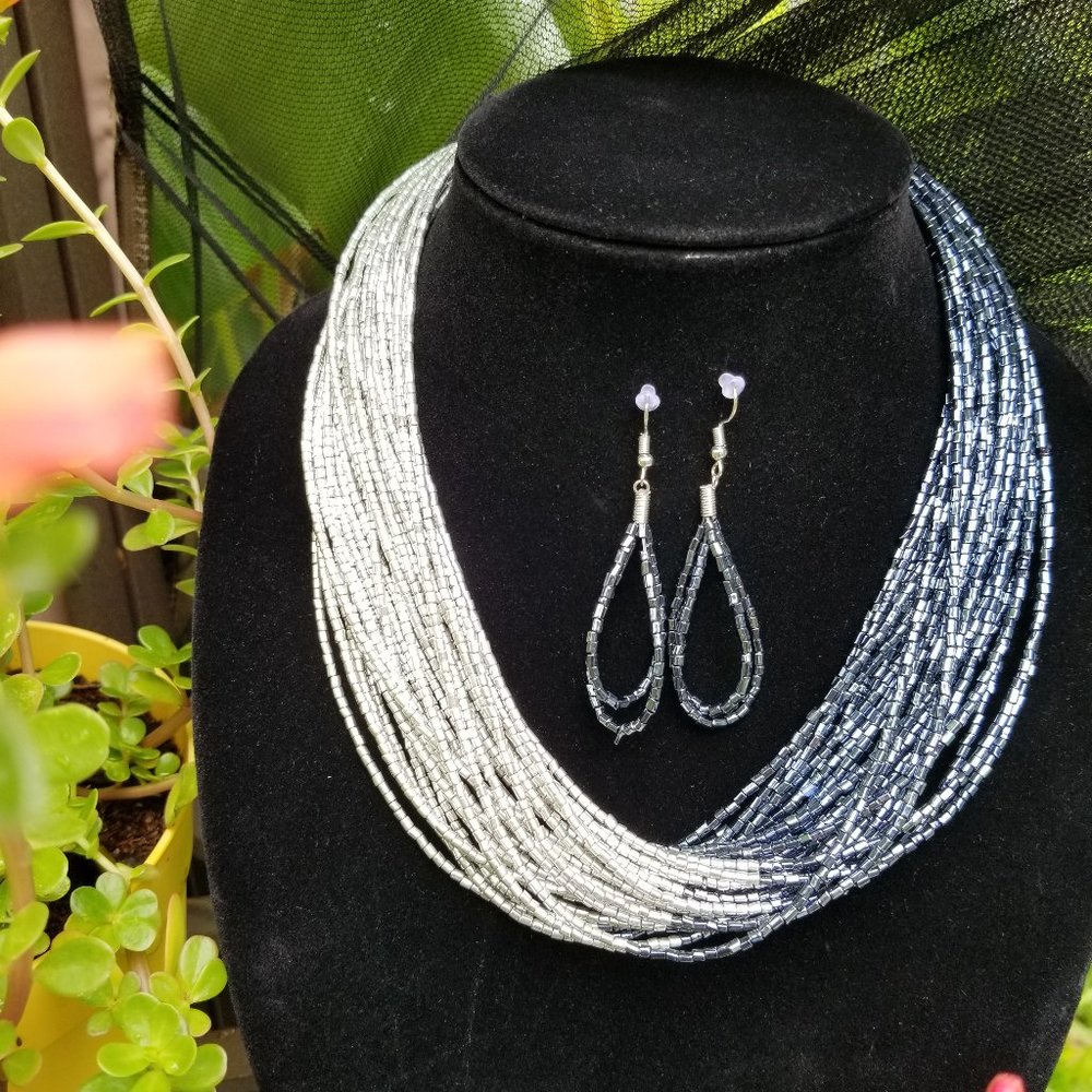 Beautiful Cascade of Gray & Black Gun Metal Sea Beads - Picture 5 of 7